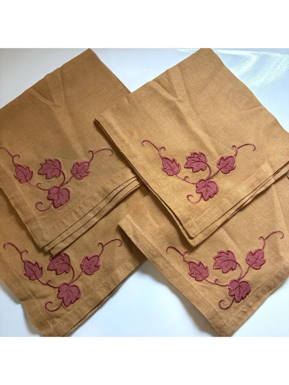 Set 4 Embroidered Linen Blend Napkins Red Leaf Design Harvest Thanksgiving Fall